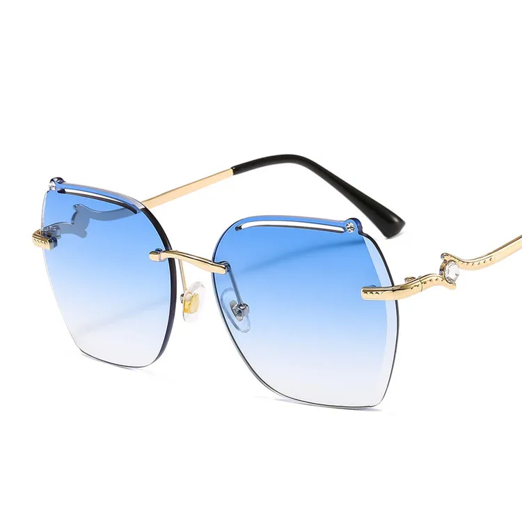 New elegant fashionable women's frameless trimming Sung glasses large frame personality hollow out diamond wholesale sunglasses
New elegant fashionable women's frameless trimming Sung glasses large frame personality hollow out diamond wholesale sunglasses