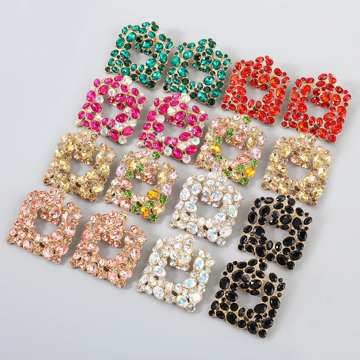 2021 Trend Alloy Diamond-studded Rhinestone Full Diamond Square Geometric Earrings for Women
2021 Trend Alloy Diamond-studded Rhinestone Full Diamond Square Geometric Earrings for Women