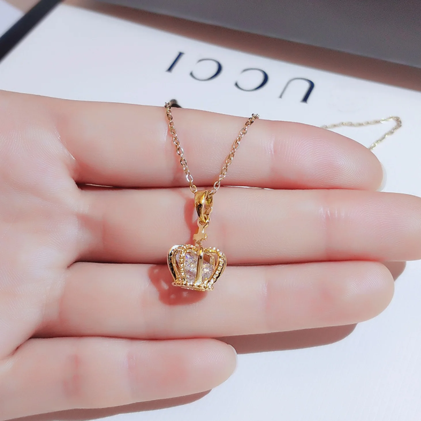 women's design decoration clavicle chain 2020 new fashion luxury accessories Crown necklace, Picture shows
women's design decoration clavicle chain 2020 new fashion luxury accessories Crown necklace, Picture shows