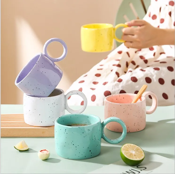 Wholesale Ceramic Ring Mug With Handle Polka Dot Pattern Cups Kitchen Korea Pink Coffee Mug Sets Drinkware Milk Cup
Wholesale Ceramic Ring Mug With Handle Polka Dot Pattern Cups Kitchen Korea Pink Coffee Mug Sets Drinkware Milk Cup