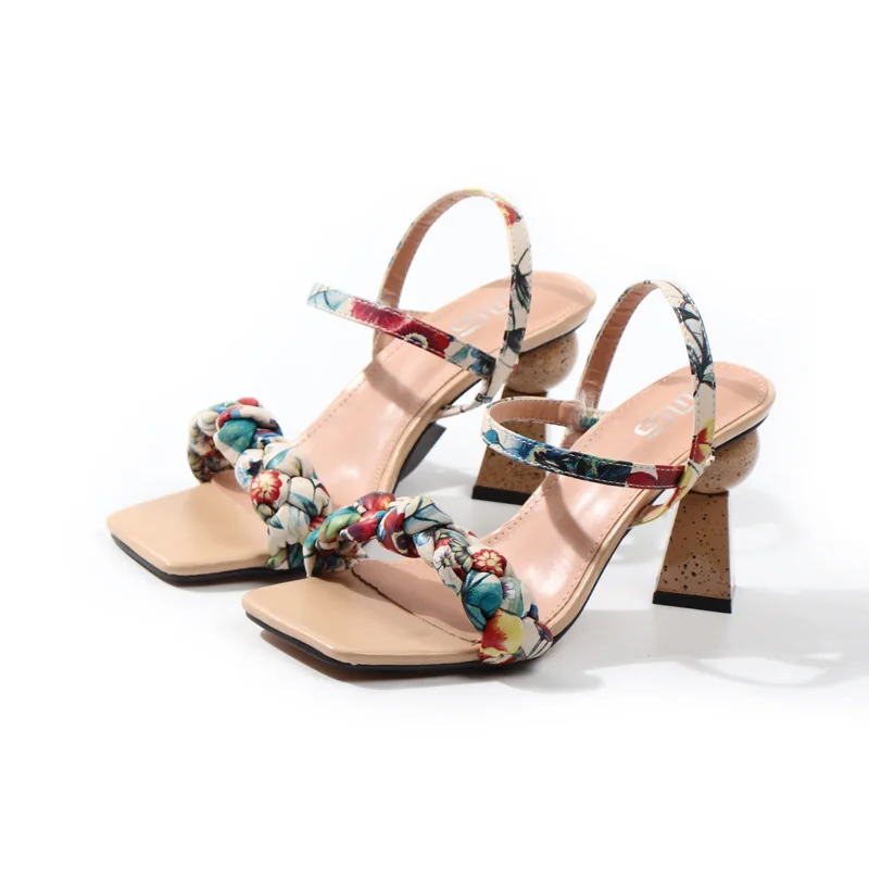 New arrival high quality lightweight sandal women fashionable heel slipper for lady women shoes heel, Customized color
New arrival high quality lightweight sandal women fashionable heel slipper for lady women shoes heel, Customized color
