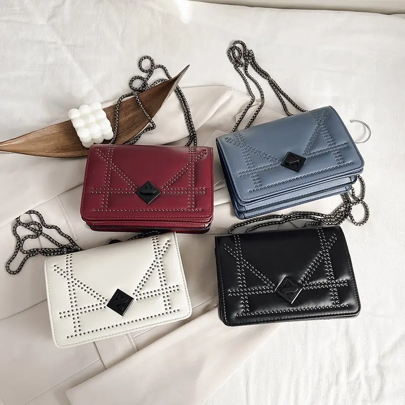 2020 Female Shoulder Messenger Rivet Chain Small Crossbody Bags retro women branded hand bag, 4colors
2020 Female Shoulder Messenger Rivet Chain Small Crossbody Bags retro women branded hand bag, 4colors