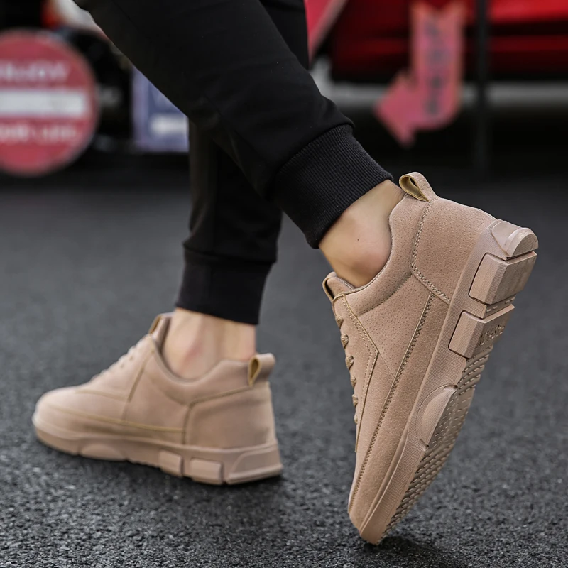 New Design Customized High Quality 39-44 Size Lace-up Type Men Running Sport Sneakers
New Design Customized High Quality 39-44 Size Lace-up Type Men Running Sport Sneakers