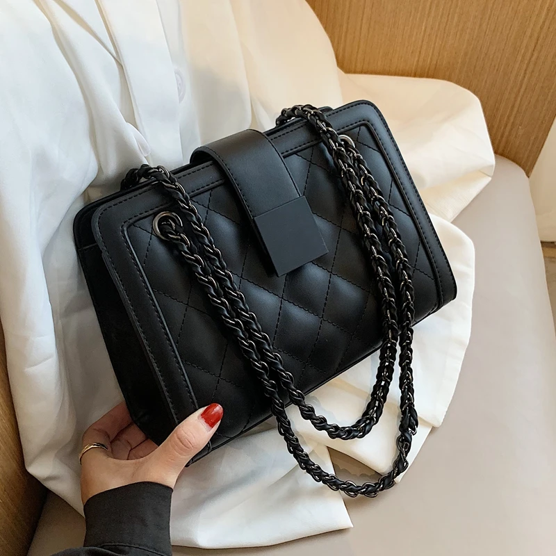 Small Black PU Leather Ins Purse Chain Designer Buckle Crossbody Bag All-match Handbag Female
Small Black PU Leather Ins Purse Chain Designer Buckle Crossbody Bag All-match Handbag Female