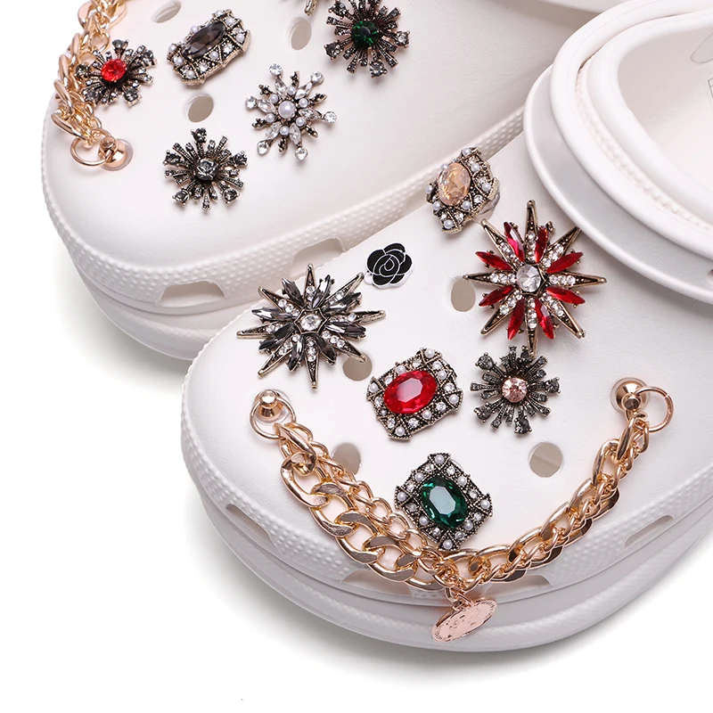 2021 Heavy Rock Cc Luxury Bling Decoration Accessory Chain Ribbon Metal Diamond Shoe Designer Shoes Charm Charms
2021 Heavy Rock Cc Luxury Bling Decoration Accessory Chain Ribbon Metal Diamond Shoe Designer Shoes Charm Charms