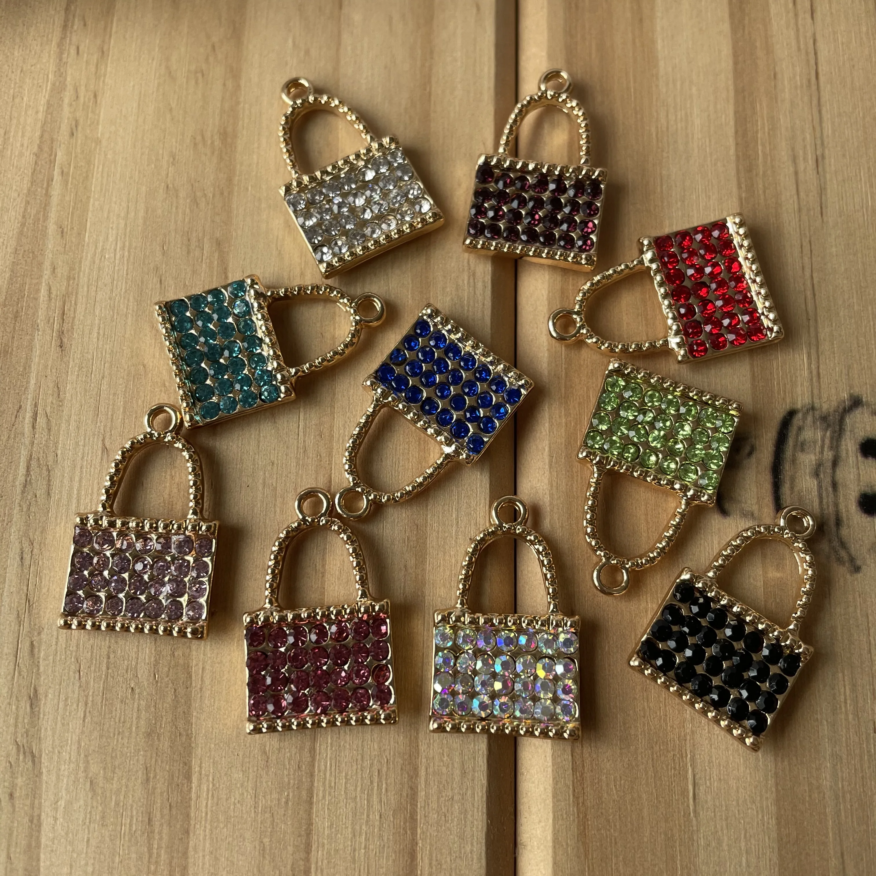 DIY bling crystal lock pendants charms for bracelet necklace full crystal diamond lock jewelry pendant charms
DIY bling crystal lock pendants charms for bracelet necklace full crystal diamond lock jewelry pendant charms