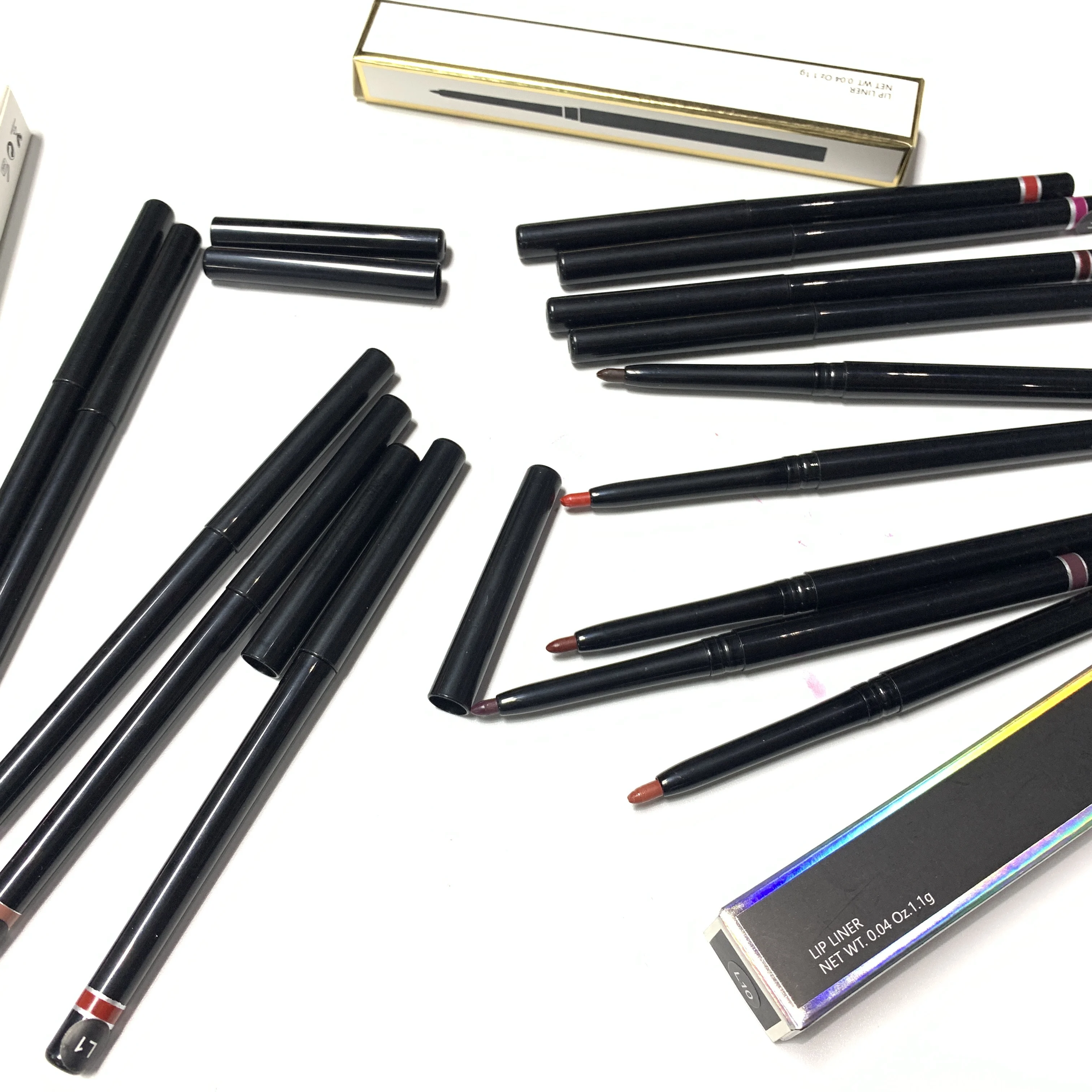 High quality long lasting 15 color lip liner matte lipstick waterproof creamy lip liner private label
High quality long lasting 15 color lip liner matte lipstick waterproof creamy lip liner private label