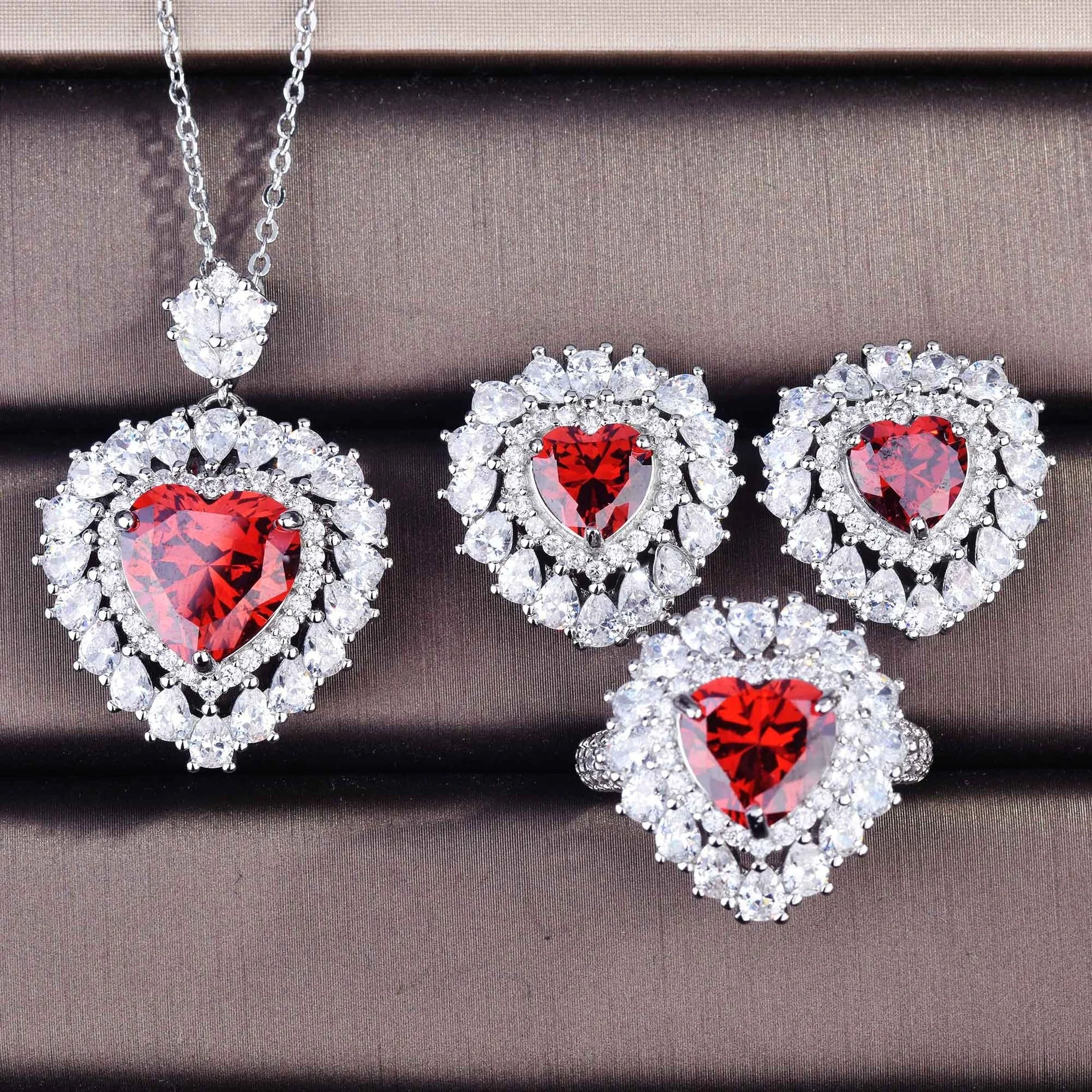 Luxury Heart shape High Quality Love Heart Necklace Ring Earrings Crystal Stone Fashion Jewelry Sets for Women Gift
Luxury Heart shape High Quality Love Heart Necklace Ring Earrings Crystal Stone Fashion Jewelry Sets for Women Gift