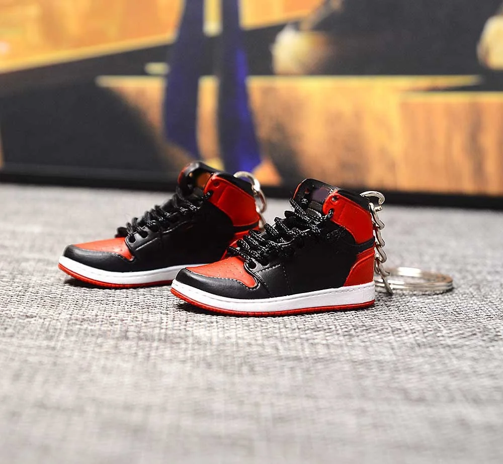 dropshipping wholesale Christmas day 1/6 scale 1's Bred Air 2D 3D Rubber PVC Mini Basketball Shoes Sneaker Keychain
dropshipping wholesale Christmas day 1/6 scale 1's Bred Air 2D 3D Rubber PVC Mini Basketball Shoes Sneaker Keychain