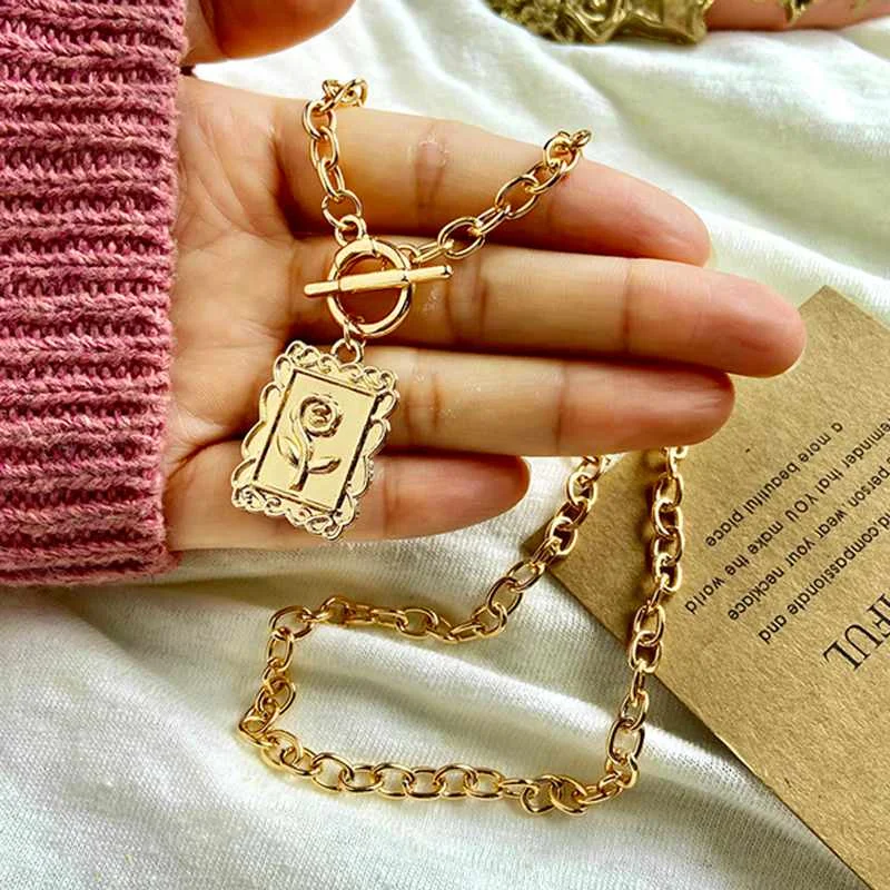 2020 Fashion Gold Link Chain Jewelry Necklace Luxury Rose flower Pendant Necklace for Women
2020 Fashion Gold Link Chain Jewelry Necklace Luxury Rose flower Pendant Necklace for Women