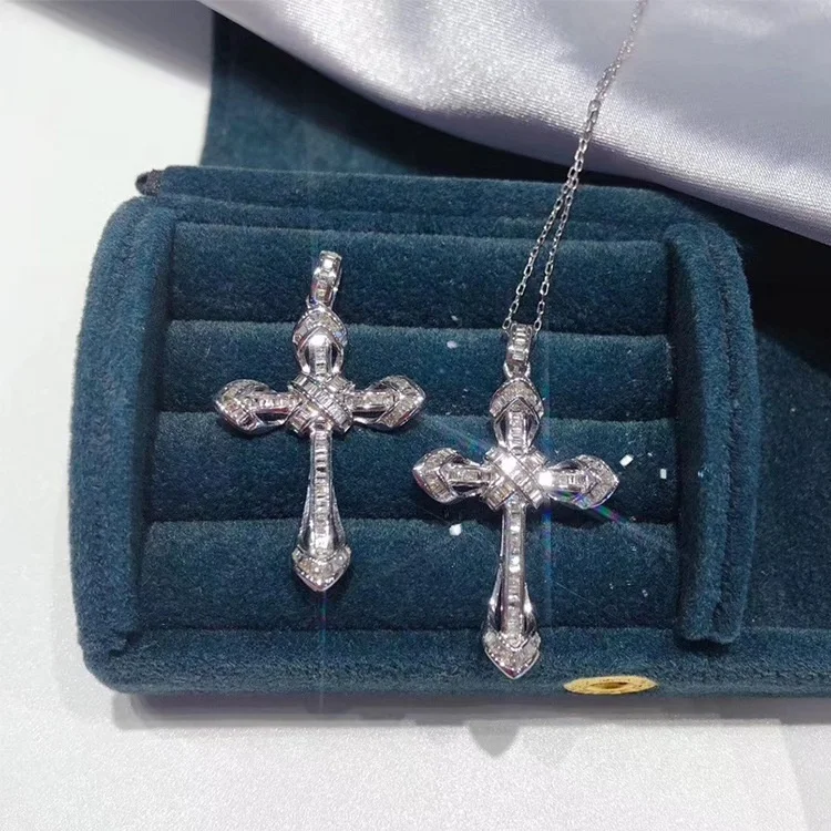 European and American New Accessories Zircon Collarbone Chain Men and Women Jewelry Cross Pendant
European and American New Accessories Zircon Collarbone Chain Men and Women Jewelry Cross Pendant