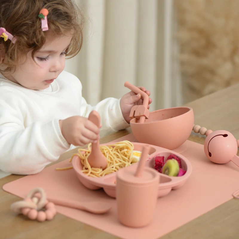 Food Grade Silicone Baby Tableware Waterproof Silicone Plate Feeding Set Mixed Color Baby Feeding Gift Set, Customized
Food Grade Silicone Baby Tableware Waterproof Silicone Plate Feeding Set Mixed Color Baby Feeding Gift Set, Customized