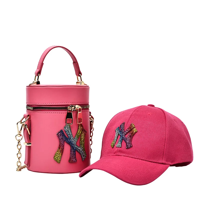 Fashion Bags 2021 Summer Small Womans Designer Leather New York Purse and Hat Set NY Purse and Hat Set, 9 colors
Fashion Bags 2021 Summer Small Womans Designer Leather New York Purse and Hat Set NY Purse and Hat Set, 9 colors