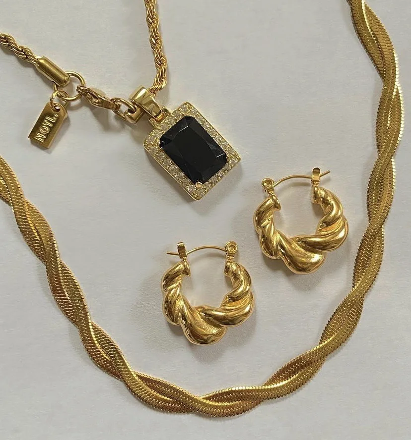 Summer Waterproof Jewelry Stainless Steel Snake Chain Jewelry Geometric Crossed Snake Bone Chain Necklace for Women
Summer Waterproof Jewelry Stainless Steel Snake Chain Jewelry Geometric Crossed Snake Bone Chain Necklace for Women