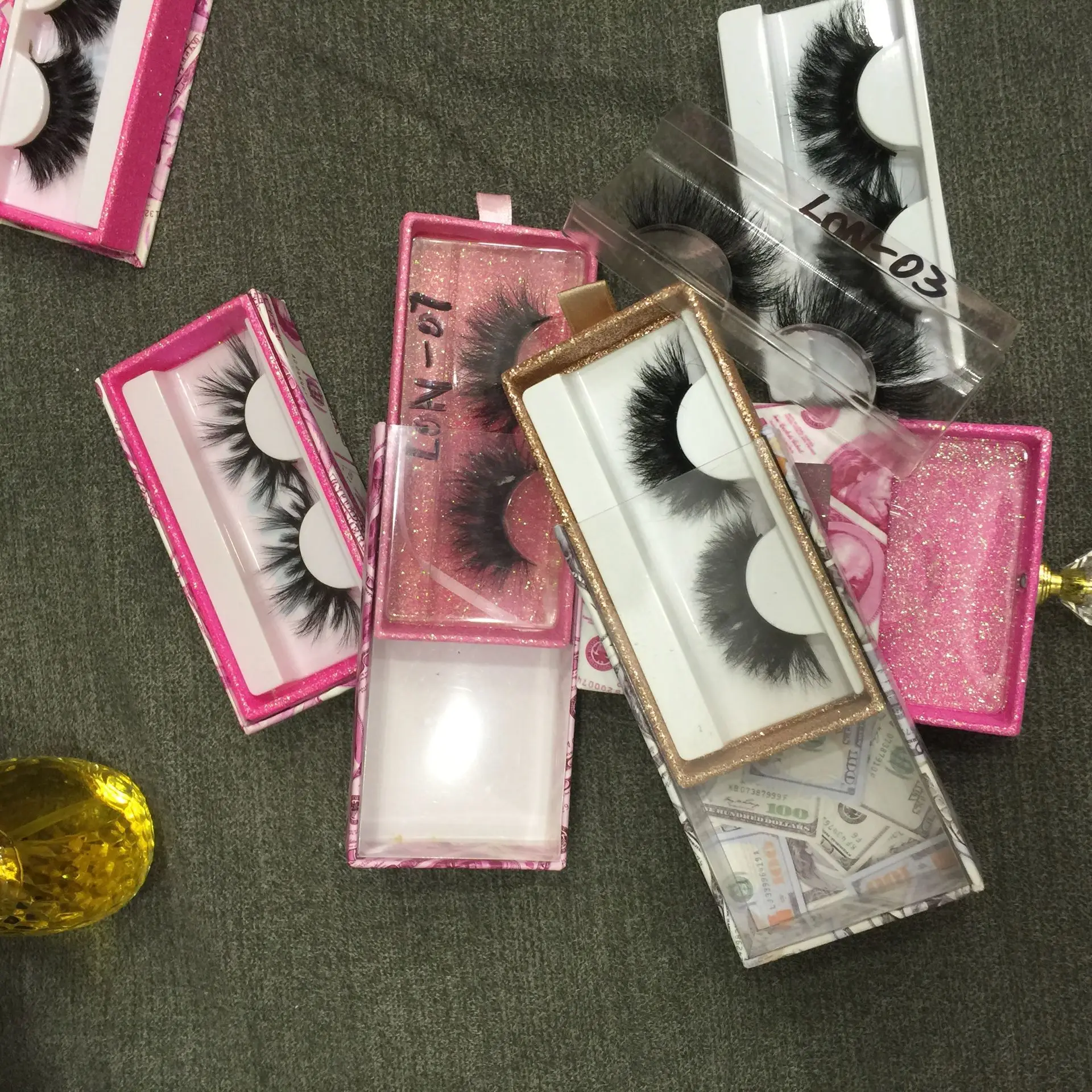 Premium 100% 3d Mink Eyelash Vendor Individuals 25mm Thick Wispy False Eyelashes Siberian Natural Long Full Strip Lashes, Black
Premium 100% 3d Mink Eyelash Vendor Individuals 25mm Thick Wispy False Eyelashes Siberian Natural Long Full Strip Lashes, Black