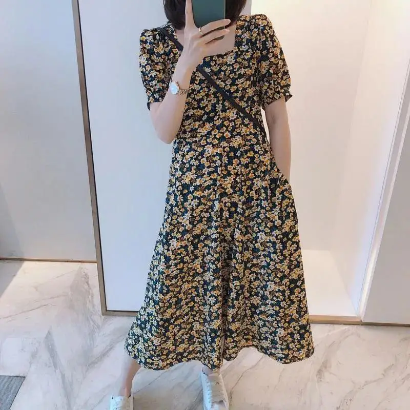 QZ146 New 2021 Summer Women's Square Collar Print Short Sleeve Dress Lady Casual Dresses Vestidos
QZ146 New 2021 Summer Women's Square Collar Print Short Sleeve Dress Lady Casual Dresses Vestidos