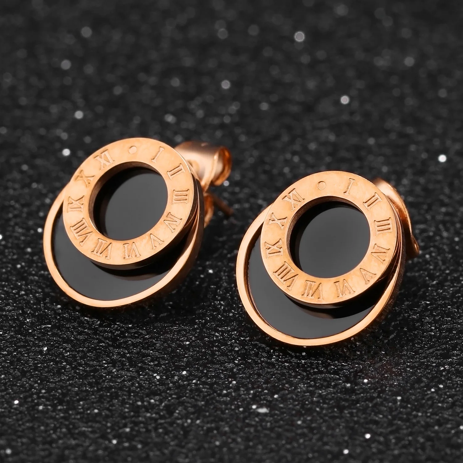 2021 Sailing Jewelry Roman Numerals Stud Earrings Titanium Steel Rose Gold-Plated Roman Numerals Earrings
2021 Sailing Jewelry Roman Numerals Stud Earrings Titanium Steel Rose Gold-Plated Roman Numerals Earrings