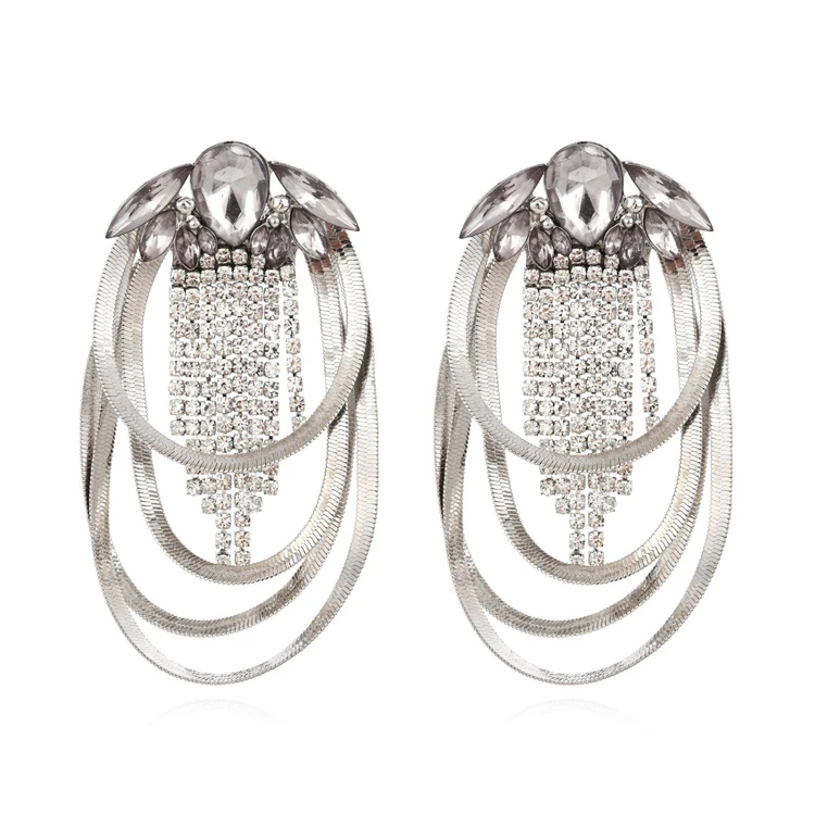 Design long geometric copper chain snake bone chain tassel earrings female creative exquisite crystal rhinestone leaf earrings
Design long geometric copper chain snake bone chain tassel earrings female creative exquisite crystal rhinestone leaf earrings