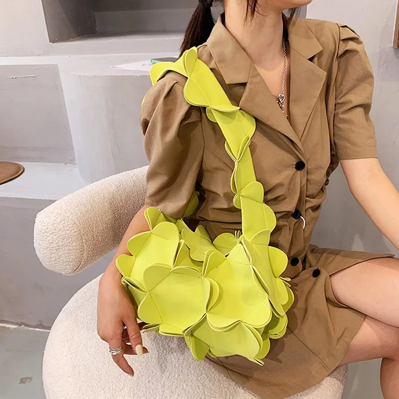 Small design bag women summer new chic flower cross-body bag versatile instagram petals under the arm bag, Black/blue/yellow
Small design bag women summer new chic flower cross-body bag versatile instagram petals under the arm bag, Black/blue/yellow