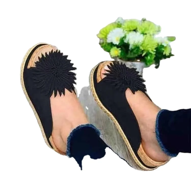 Summer 2021 new floral platform slippers Bohemian suede open-toe shoes for ladies, As shown in figure
Summer 2021 new floral platform slippers Bohemian suede open-toe shoes for ladies, As shown in figure
