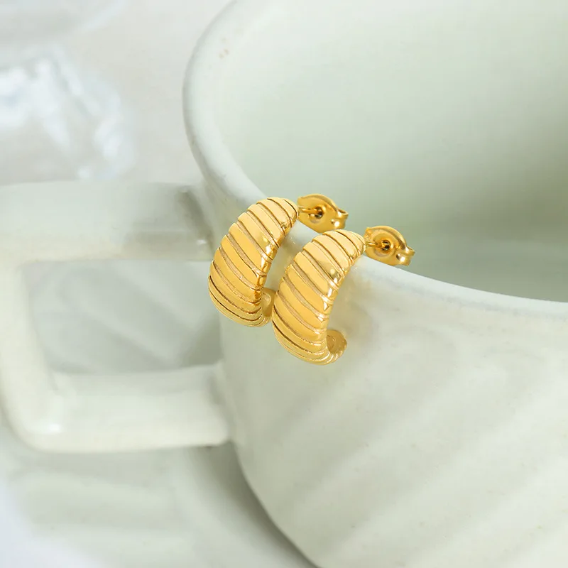 Minimalist Style C-shaped Earrings Thick Gold Plated C-shaped Exaggerated Gold Silver Plated Stud Earring
Minimalist Style C-shaped Earrings Thick Gold Plated C-shaped Exaggerated Gold Silver Plated Stud Earring