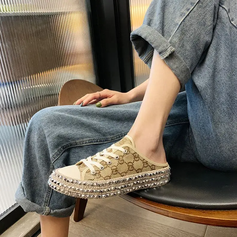 BUSY GIRL AL8078 2020 spring and summer new lace-up rivet flat women's canvas shoes rivet mules, Black/brown/leopard
BUSY GIRL AL8078 2020 spring and summer new lace-up rivet flat women's canvas shoes rivet mules, Black/brown/leopard