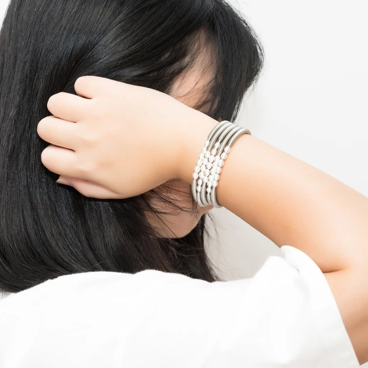 AmorYubo Charming Silver Beaded grey Bracelet D-shaped Bracelet wholesale, Grey bracelet with silver beads
AmorYubo Charming Silver Beaded grey Bracelet D-shaped Bracelet wholesale, Grey bracelet with silver beads