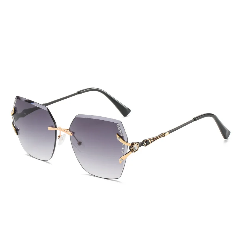 Luxury Vintage Style Diamond Shades Square Rhinestone Oversized Rimless Women Sunglasses, 7 colors
Luxury Vintage Style Diamond Shades Square Rhinestone Oversized Rimless Women Sunglasses, 7 colors