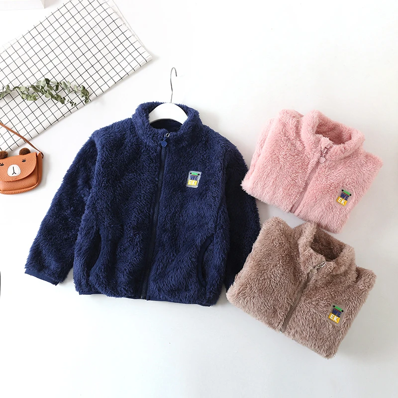 High Quality Plush Letter Velour Plain Dyed Anti-Static Blazer Fashion Kid Jacket Children Outerwear Cute Coats
High Quality Plush Letter Velour Plain Dyed Anti-Static Blazer Fashion Kid Jacket Children Outerwear Cute Coats