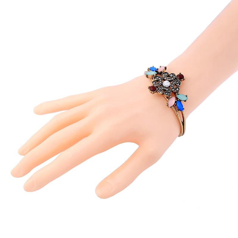 sl00160b Vintage Gold Plated Fashionable Colorful Crystal Gemstone Flower Jewelry Woman Bracelet Cuff Bangle
sl00160b Vintage Gold Plated Fashionable Colorful Crystal Gemstone Flower Jewelry Woman Bracelet Cuff Bangle