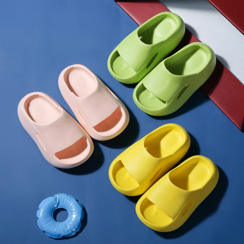 2021 Summer Candy Color Thick Bottom Girls Boys Student Big Kids Girls Boys EVA Sandals Beach Slides Children Slippers, As picture
2021 Summer Candy Color Thick Bottom Girls Boys Student Big Kids Girls Boys EVA Sandals Beach Slides Children Slippers, As picture