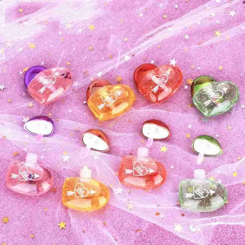 4-Colors Heart Shaped Lip Glossy Moisturizing Non-stick Cup Lip Tint Waterproof Lasting Colorfast Liquid Lipstick Beauty Tool
4-Colors Heart Shaped Lip Glossy Moisturizing Non-stick Cup Lip Tint Waterproof Lasting Colorfast Liquid Lipstick Beauty Tool
