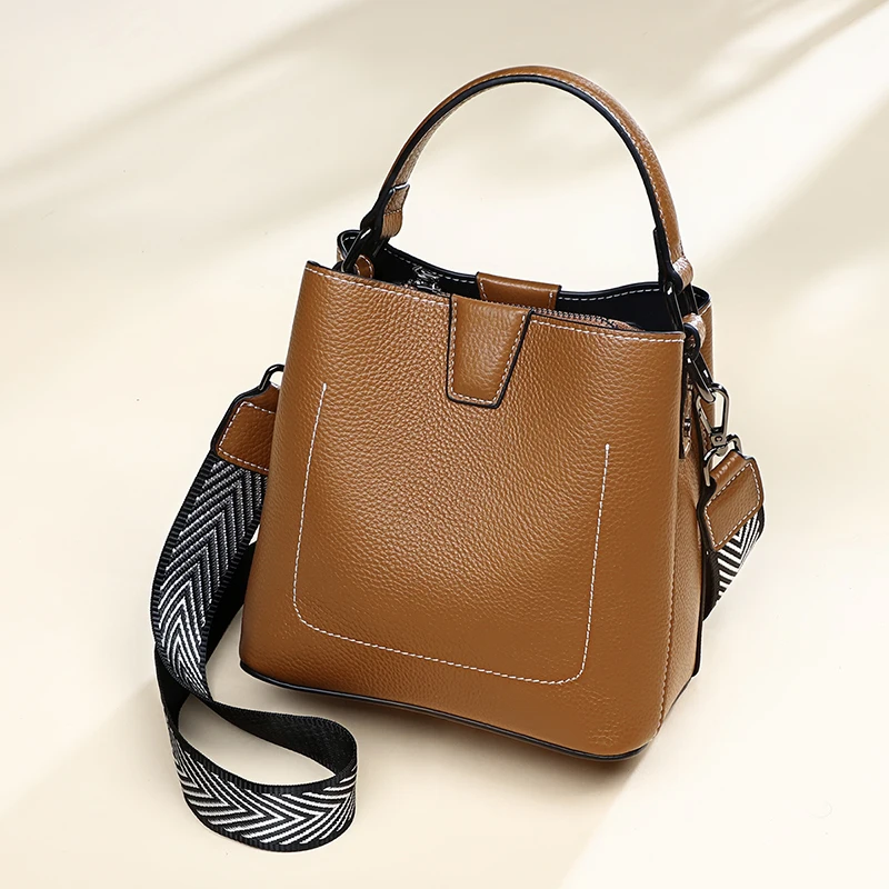 factory direct product luxury genuine leather handle shoulder handbags for ladies casual tote shoulder bag button type
factory direct product luxury genuine leather handle shoulder handbags for ladies casual tote shoulder bag button type