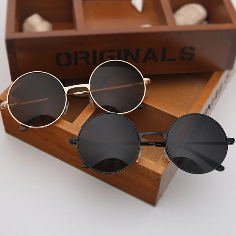 2020 Round lens spectacle Sunglasses for Women/men female sunrods occulos of male soil fashion Colorful design sun glasses
2020 Round lens spectacle Sunglasses for Women/men female sunrods occulos of male soil fashion Colorful design sun glasses