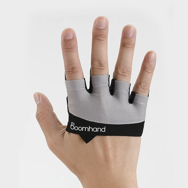 Fitness equipment fashionable sports gym exercise training half-finger weightlifting gloves for men and women
Fitness equipment fashionable sports gym exercise training half-finger weightlifting gloves for men and women