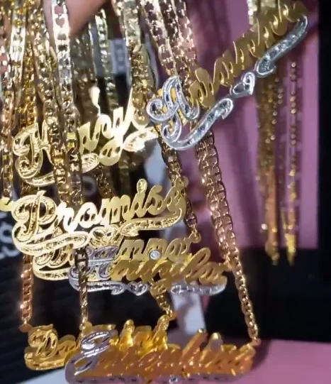 Custom Name DIY Gold Silver Luxury Creative Pendant Double Glaze Instagram Fire Fashion Trend NecKLACE
Custom Name DIY Gold Silver Luxury Creative Pendant Double Glaze Instagram Fire Fashion Trend NecKLACE