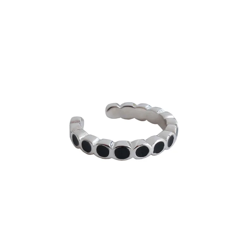 VIVILADY latest design 925 sterling silver black drop glue buckle clip earrings female students
VIVILADY latest design 925 sterling silver black drop glue buckle clip earrings female students