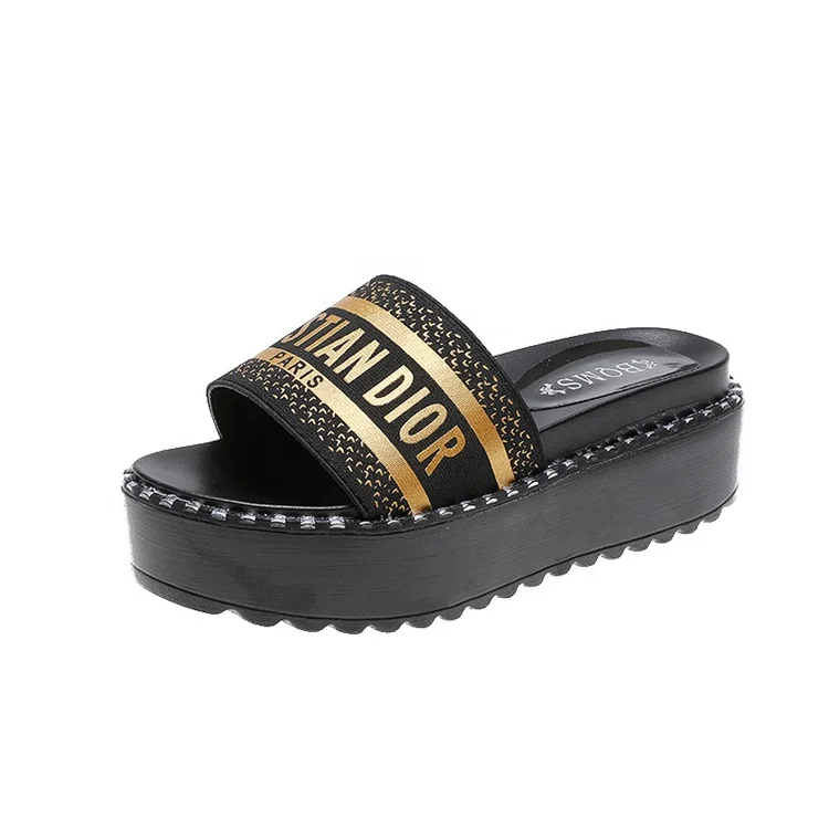 plus size hot selling cheap non-slip thick bottom heighten platform outdoor footwear ladies girls women slide slippers
plus size hot selling cheap non-slip thick bottom heighten platform outdoor footwear ladies girls women slide slippers