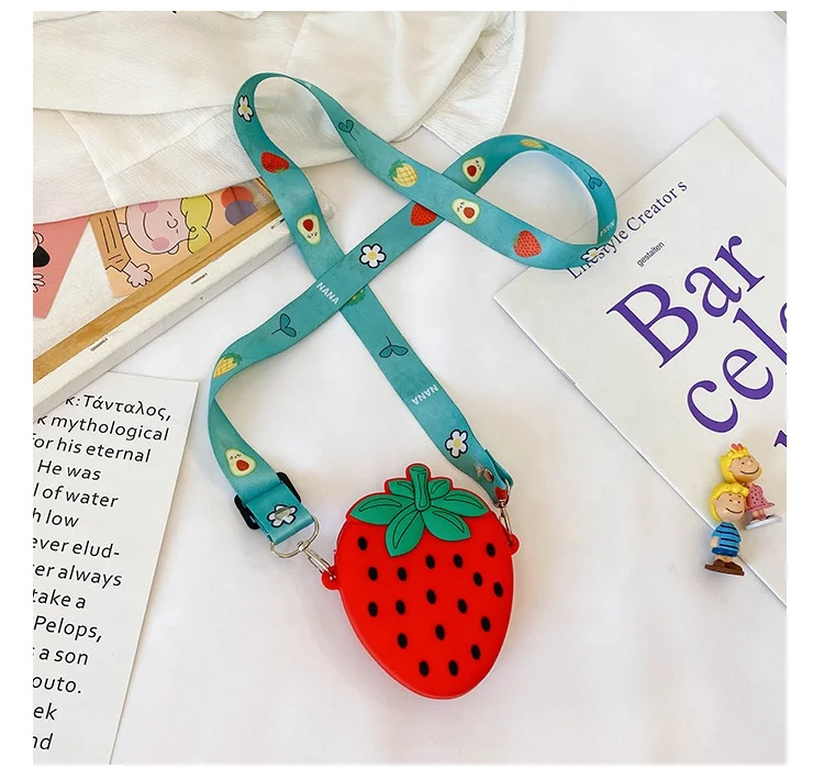 2021 Kid Jelly Color Mini Child Coin Bag Printed Wide Shoulder Strap Gilr Weekend Bag Cute Shape Silicone Kids Purse
2021 Kid Jelly Color Mini Child Coin Bag Printed Wide Shoulder Strap Gilr Weekend Bag Cute Shape Silicone Kids Purse