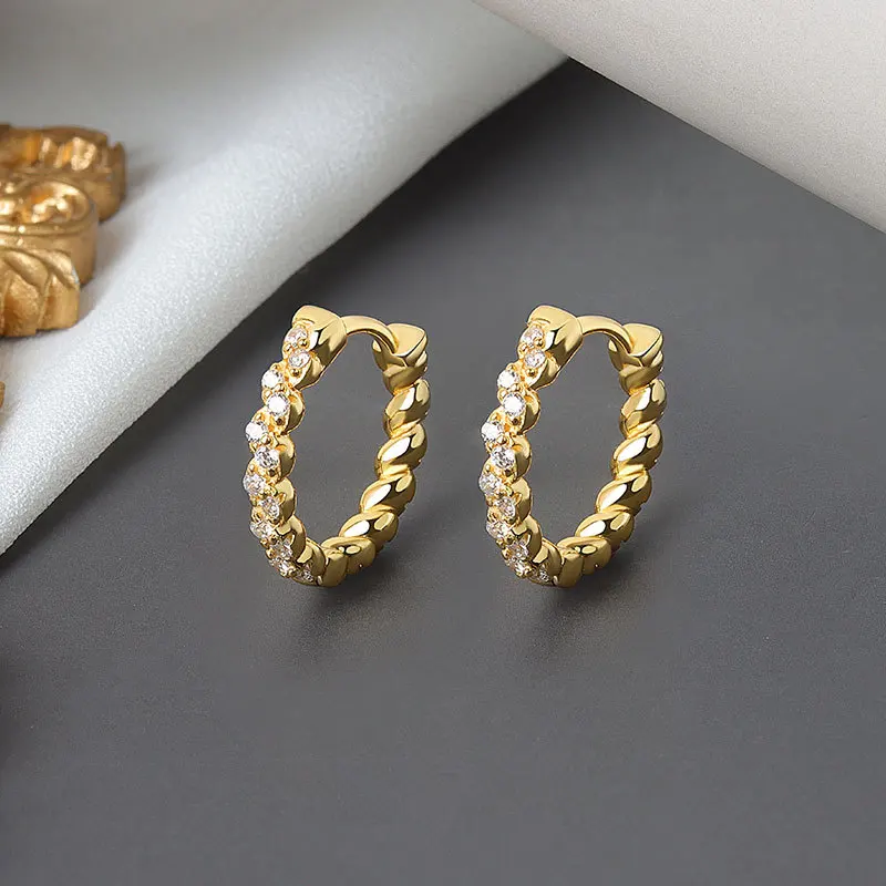 Wholesale Gold Plated Twisted Hoop Earrings Silver Gold Zirconia Circle Earrings Jewelry For Women
Wholesale Gold Plated Twisted Hoop Earrings Silver Gold Zirconia Circle Earrings Jewelry For Women