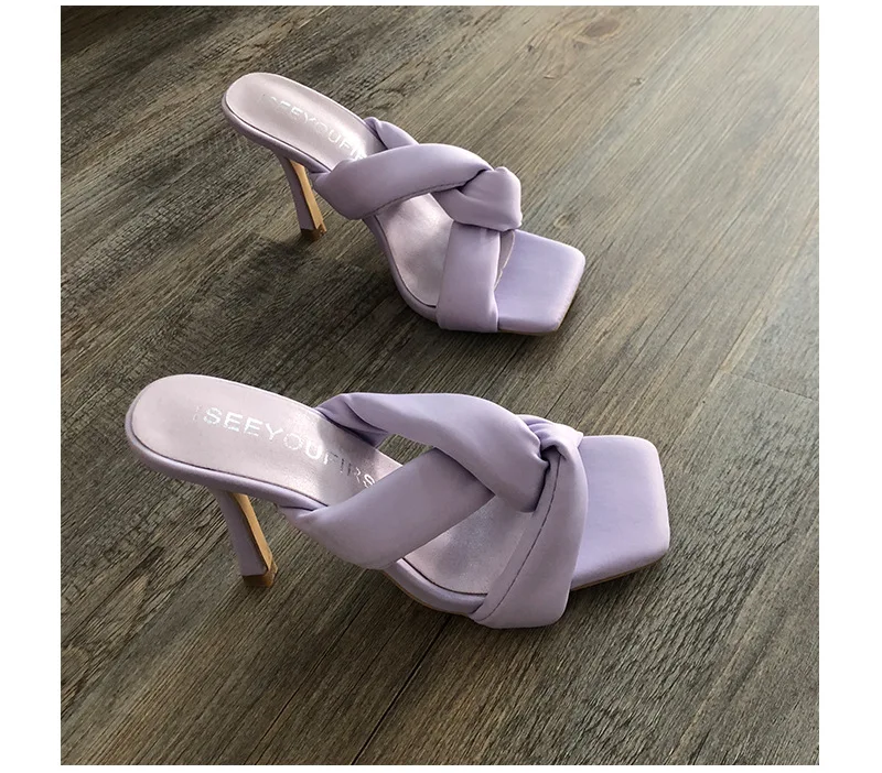J&H fashion OEM China factory selling In stock Winter Fashionable Black Rubber Girls Flat Sandals 8cm High heel sandals sexy, Picture shows
J&H fashion OEM China factory selling In stock Winter Fashionable Black Rubber Girls Flat Sandals 8cm High heel sandals sexy, Picture shows