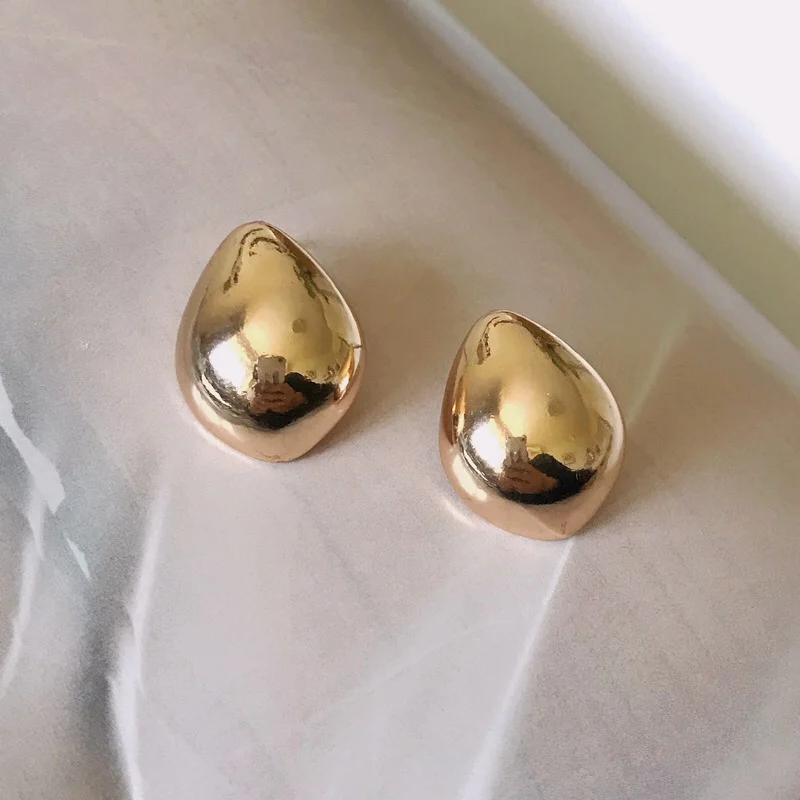 gold metal water drop stud earrings women elegant big stud earrings simple minimalist metal earrings, Picture
gold metal water drop stud earrings women elegant big stud earrings simple minimalist metal earrings, Picture