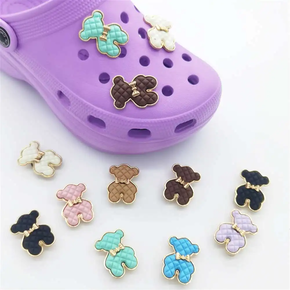 Cheap Custom New Design cute Diamond bear metal Cartoon Shoe Charm Wholesale Decorations
Cheap Custom New Design cute Diamond bear metal Cartoon Shoe Charm Wholesale Decorations