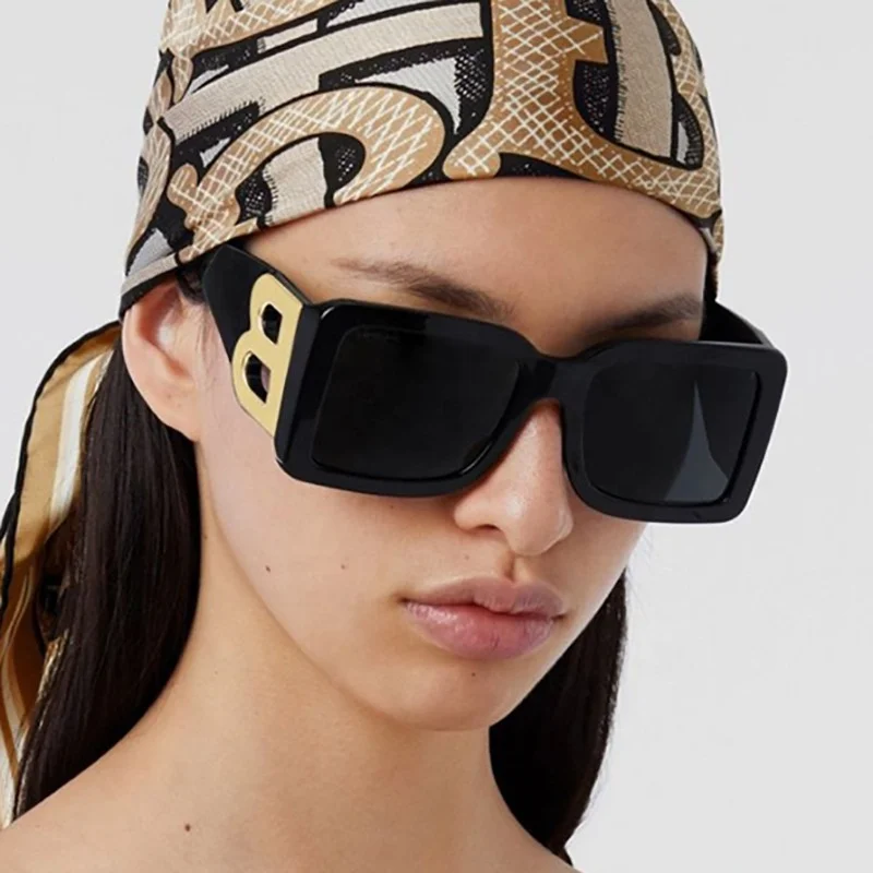 Clic wholesale mens women shades B logo shape oversized square newest glasses black sunglasses
Clic wholesale mens women shades B logo shape oversized square newest glasses black sunglasses