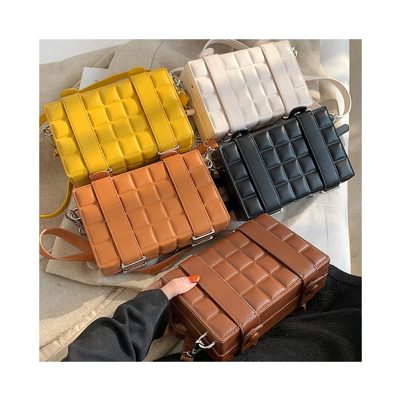 New Fashion Women Temperament Shoulder Bag Belt Buckle Ladies Luxury Plaid Pattern Handbags Design Messenger Bag Casual Wallet
New Fashion Women Temperament Shoulder Bag Belt Buckle Ladies Luxury Plaid Pattern Handbags Design Messenger Bag Casual Wallet