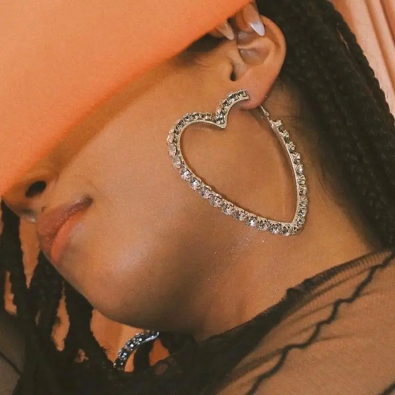 Exaggerated Female Wild Personality Exquisite Trend Earrings Temperament Love Heart Shaped Rhinestone Earrings, Picture shows
Exaggerated Female Wild Personality Exquisite Trend Earrings Temperament Love Heart Shaped Rhinestone Earrings, Picture shows