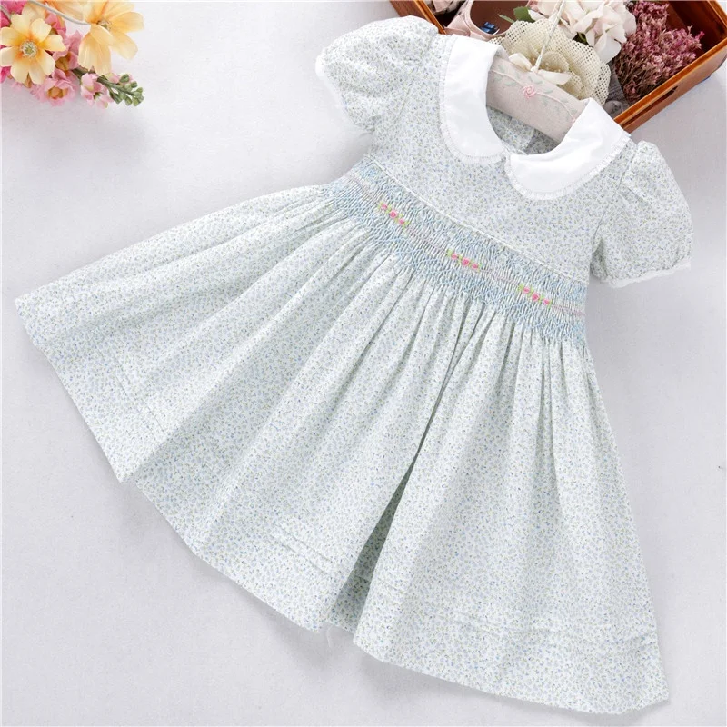 H032063 smocked dress girl clothing flower floral summer kids clothes pink hand made cotton children's clothes, Pic shows
H032063 smocked dress girl clothing flower floral summer kids clothes pink hand made cotton children's clothes, Pic shows