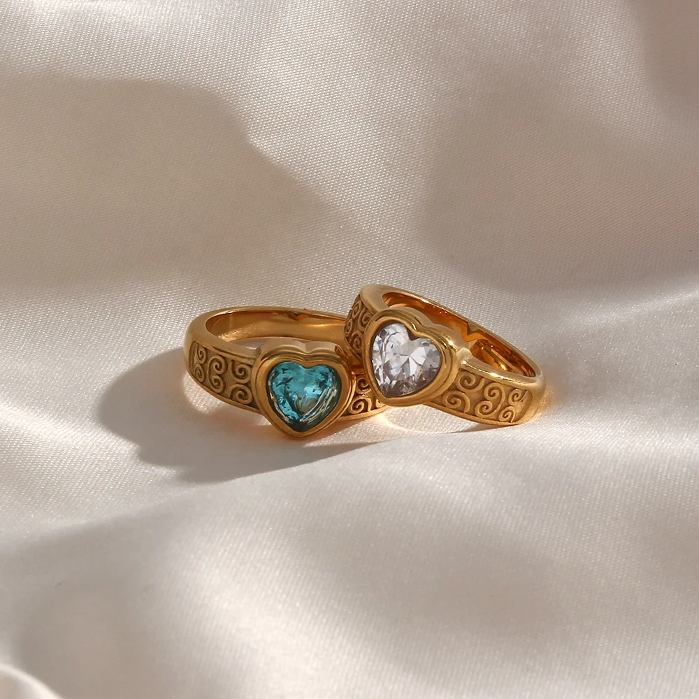 Vintage Totem Heart-Shaped Princess Cut Zircon Gold Plated Stainless Steel Ring
Vintage Totem Heart-Shaped Princess Cut Zircon Gold Plated Stainless Steel Ring