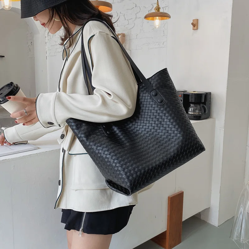 2021 Designer New Fashion Trendy Women Luxury Big Handbag PU Leather Large Capacity Ladies Black Tote Hand Bag, Picture
2021 Designer New Fashion Trendy Women Luxury Big Handbag PU Leather Large Capacity Ladies Black Tote Hand Bag, Picture