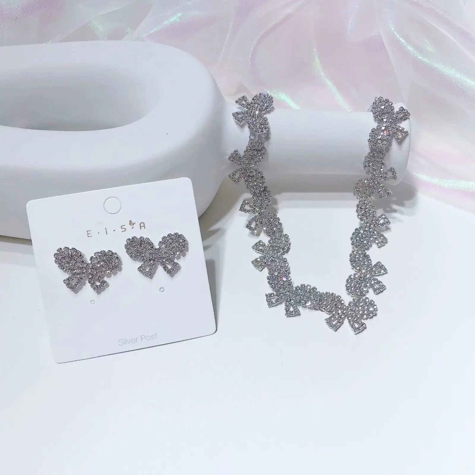 New Arrival Fashion Diamond Necklace Chains Butterfly Pendant Necklace Set Women Jewelry
New Arrival Fashion Diamond Necklace Chains Butterfly Pendant Necklace Set Women Jewelry